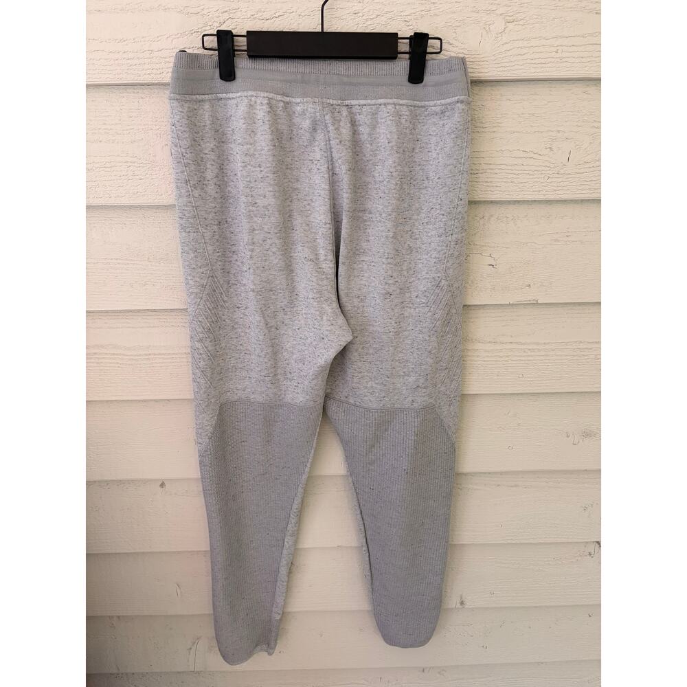 Gymshark Gray Zip Pocket Joggers Men's Medium Athletic Sweatpants - Picture 3 of 4